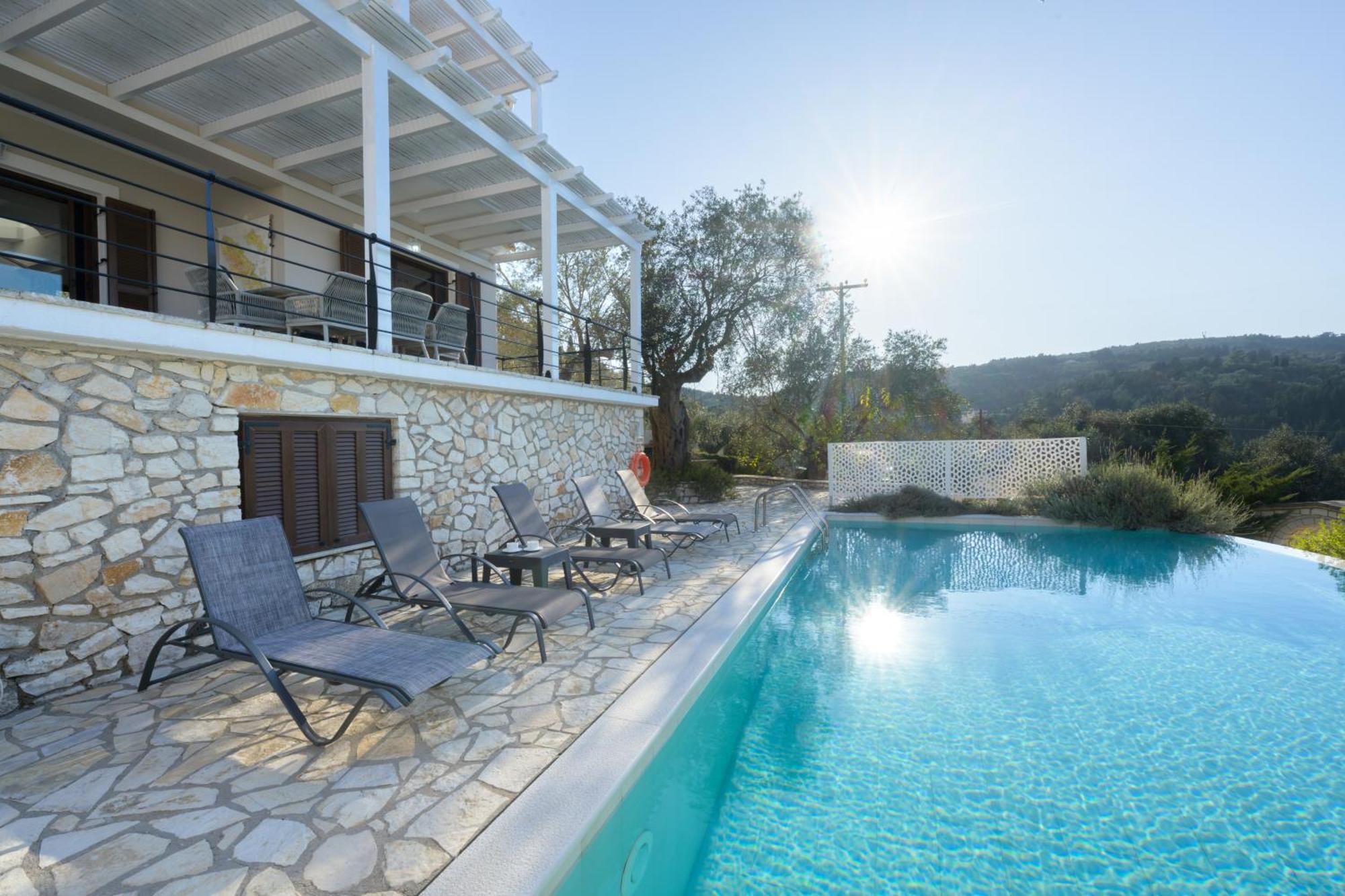 Villa Bougarini Haven Family Villa Rock Pool Oasis Ieromonachos エクステリア 写真