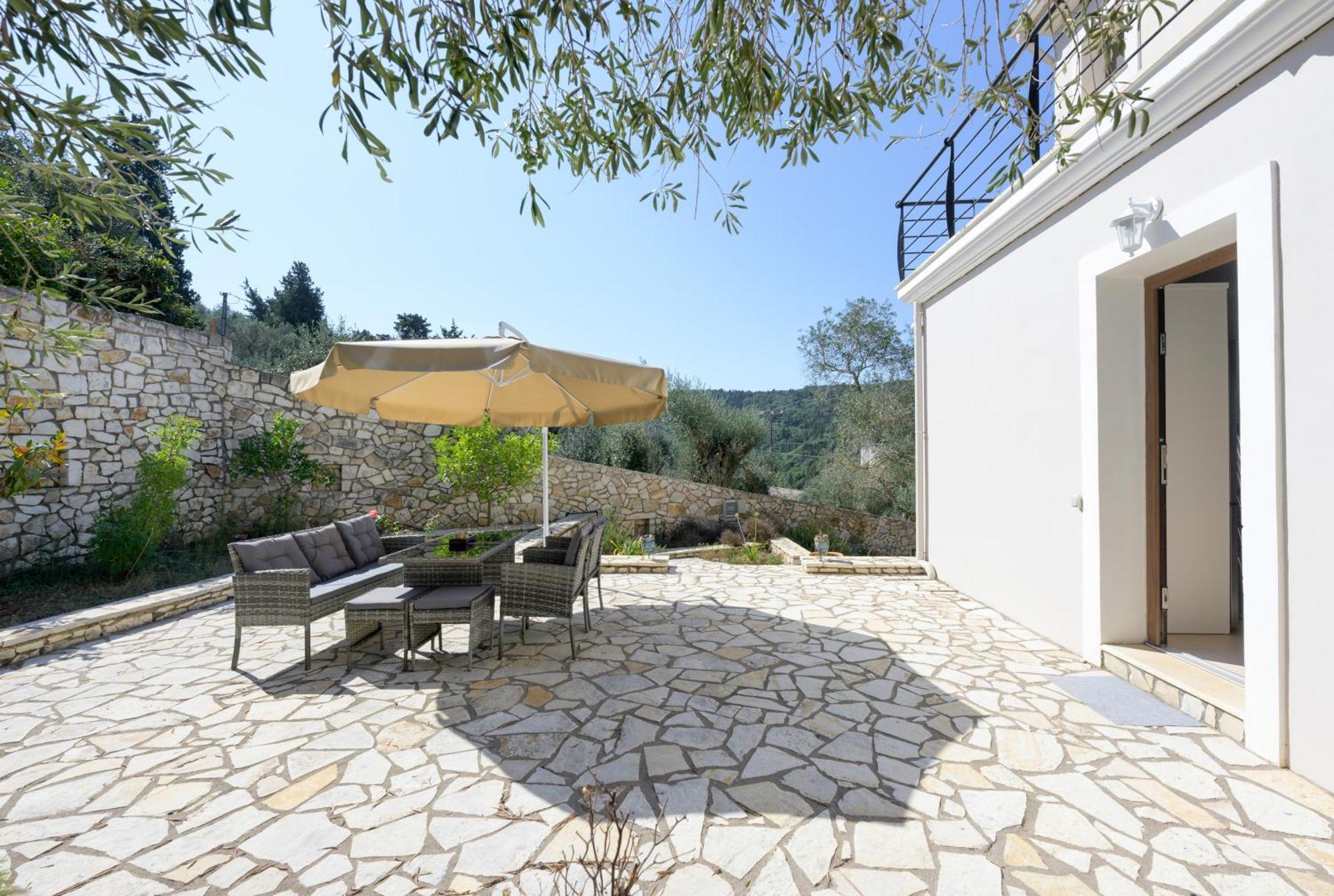 Villa Bougarini Haven Family Villa Rock Pool Oasis Ieromonachos エクステリア 写真